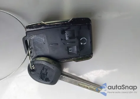 2021 Chevrolet Silverado 1500 2Wd Standard Bed Custom z USA, uszkodzony, nr VIN 1GCRWBEF9MZ105734